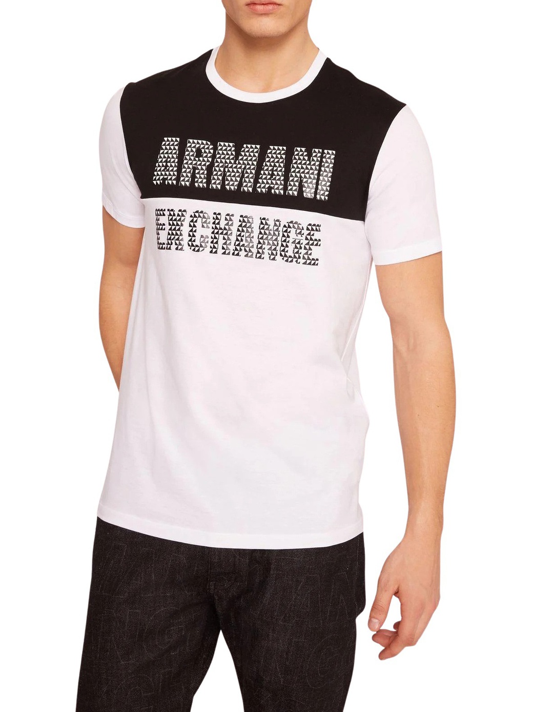Футболка Armani Exchange с надписью 6zztbx, черно-белый фото