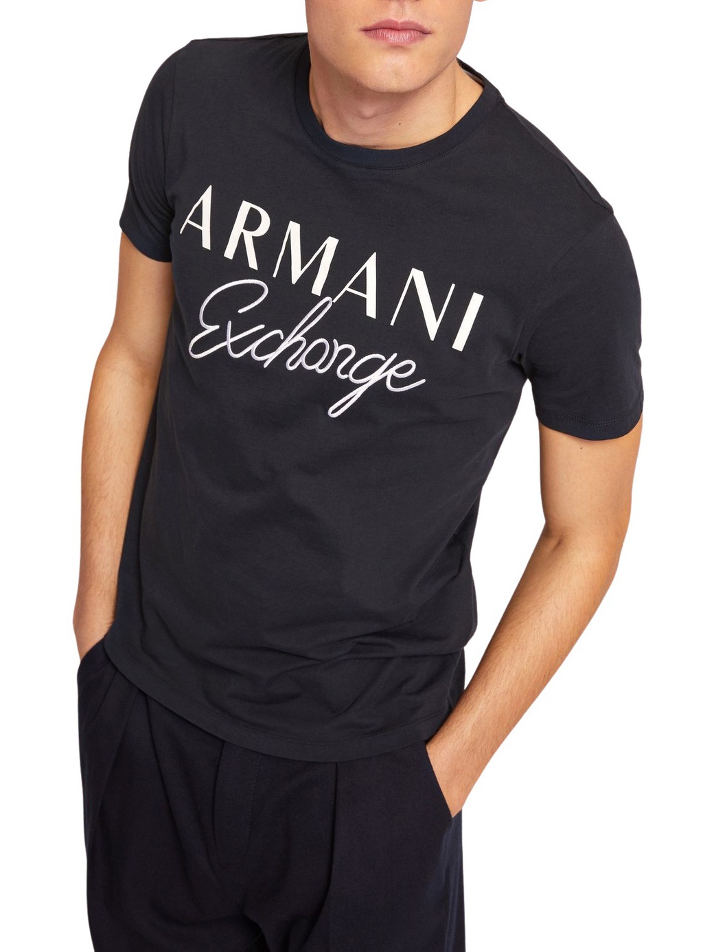 Футболка Armani Exchange с надписью 6zztds, черный фото