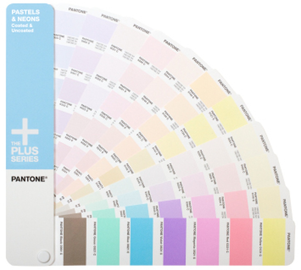 Цветовой справочник Pantone Pastels & Neons Chips Coated/Uncoated 2020 (книга с отрывными образцами) фото