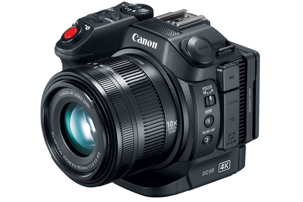 Видеокамера Canon XC15 фото