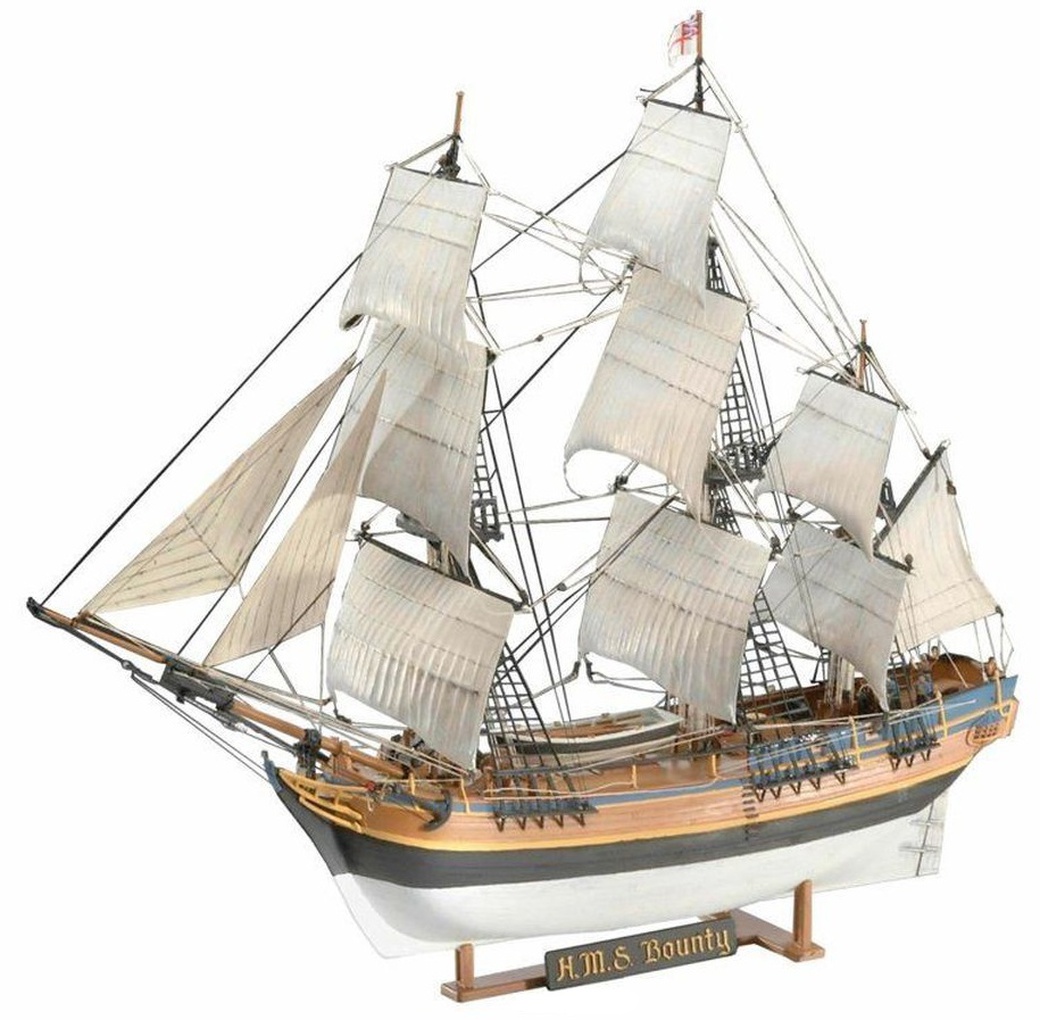 Revell Сборная модель парусника HMS Bounty 1:100 фото