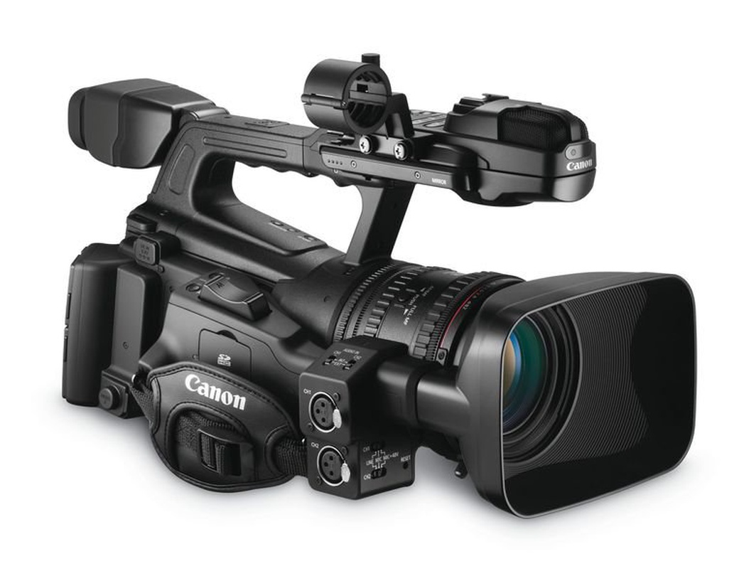 Видеокамера Canon XF300 фото